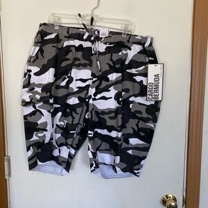 Almost famous Kirko, Bermuda, black, white gray, camo 3X men’s